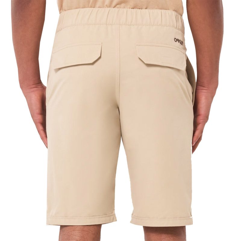 OakleyMen sRoamCommuterRCShorts Humus 2