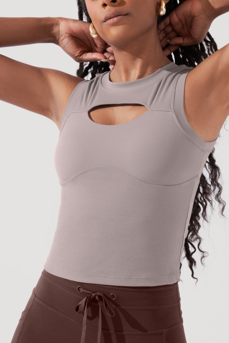 PeekabooCrewTank SmokyTaupe B1024 0437 Edit